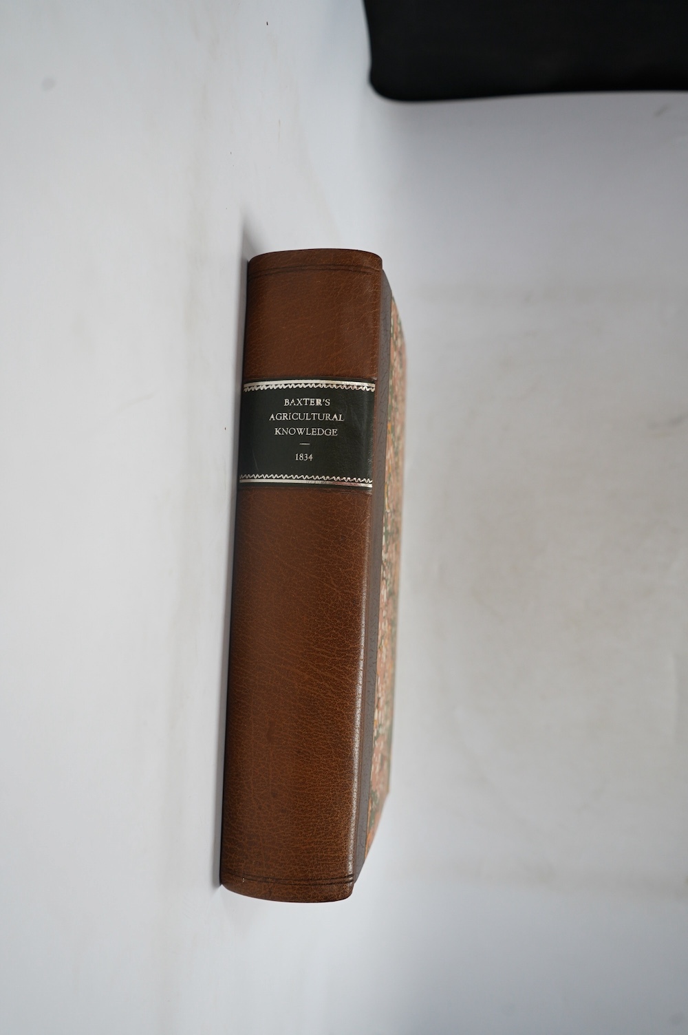 Marshall, William - Minutes, Experiments, Observations...on Agriculture.....in the Southern Counties. new edition. To which is prefixed a Sketch of the Vale of London, and an outline of its rural economy....2 vols. 2 fol